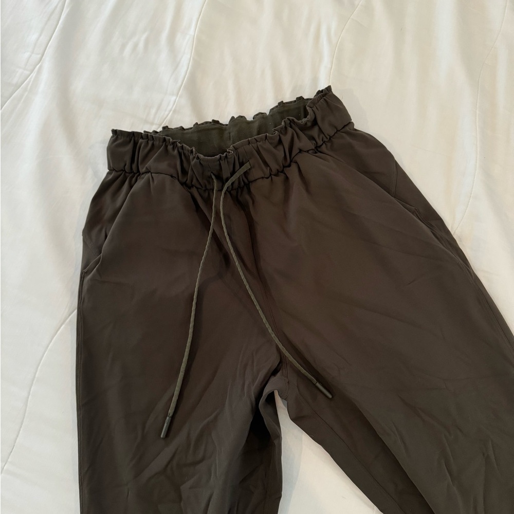 Lululemon high waisted joggers